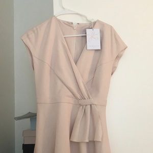 NWT Gal Meets Glam Ivory Midi Dress Size 4